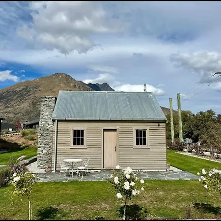 Hicks Cottage